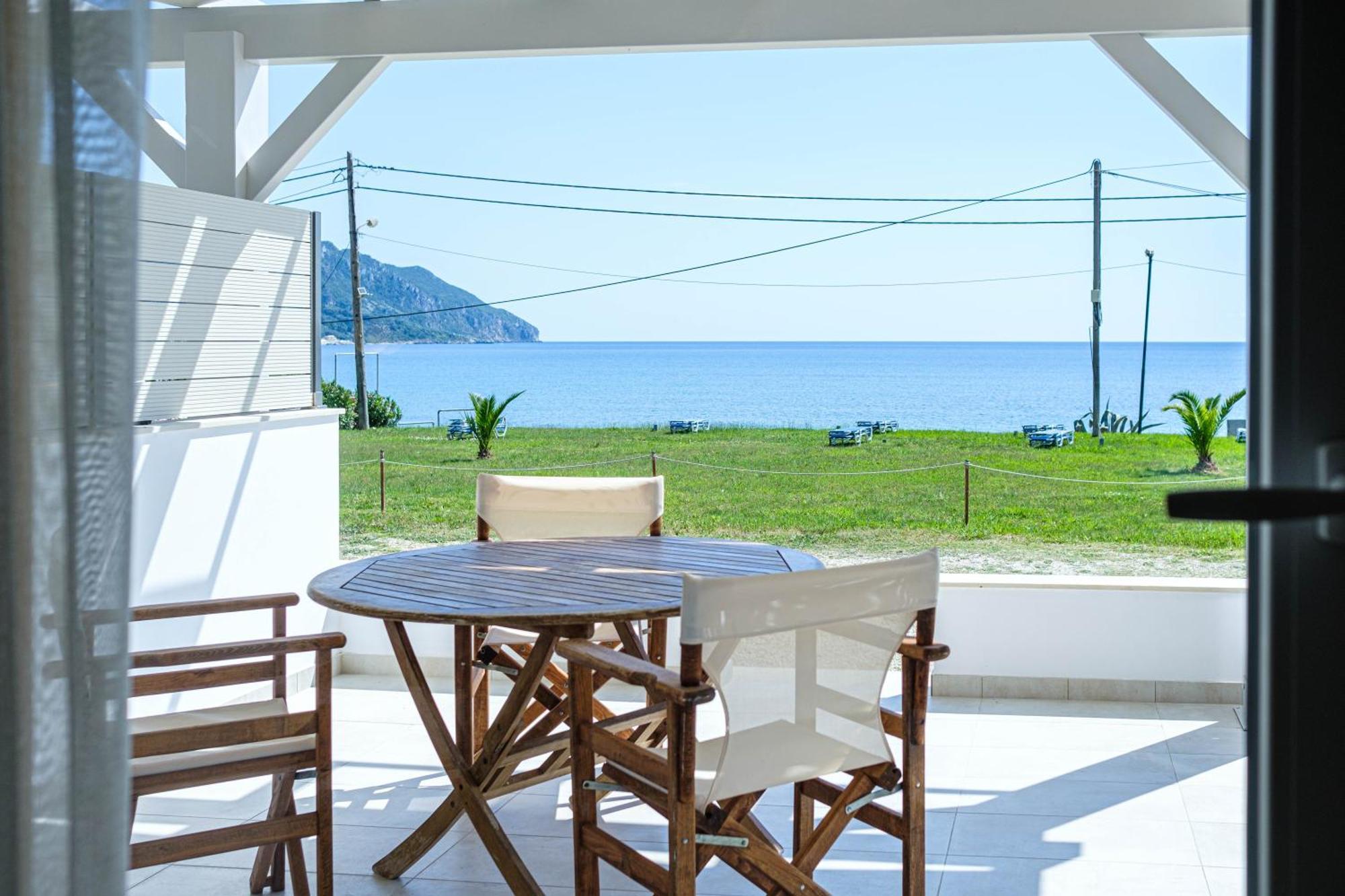 Elias & Vasili House Hotel Agios Georgios Pagon Exterior foto